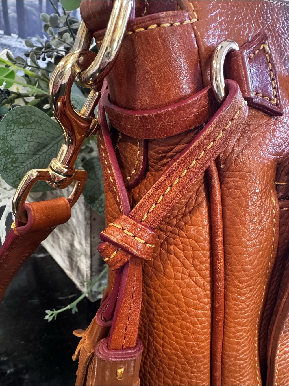 🦆Dooney & Bourke Florentine Pocket Satchel Natural Tan Cognac Leather Crossbody - Picture 5 of 16